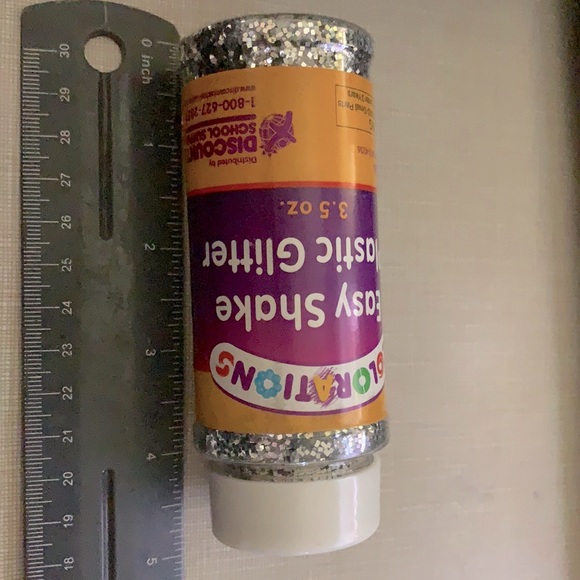 NWT 5 plastic Glitter easy shake - Picture 9 of 9